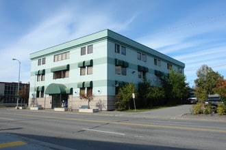The Adelaide in Anchorage, AK - Foto de edificio - Building Photo