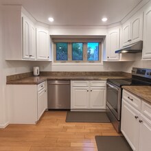 17 Beth Cir in Acton, MA - Foto de edificio - Building Photo