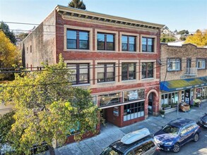 1 Bed 1 Bath in Historical Building in Richmond, CA - Foto de edificio - Building Photo