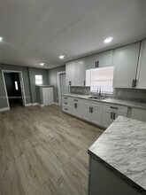 141 W 6th St in Hialeah, FL - Building Photo - Building Photo