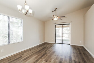 8614 W Mariposa Dr in Phoenix, AZ - Building Photo - Building Photo