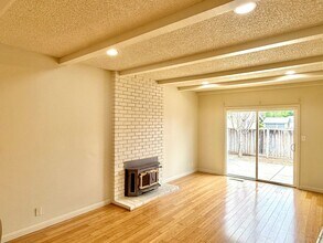 35781 Blair Pl in Fremont, CA - Foto de edificio - Building Photo