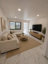 1933 Washington St in Hollywood, FL - Building Photo