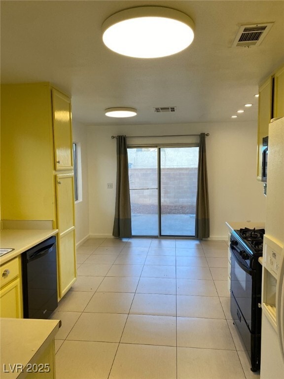 7644 Kalmalii Ave in Las Vegas, NV - Foto de edificio - Building Photo
