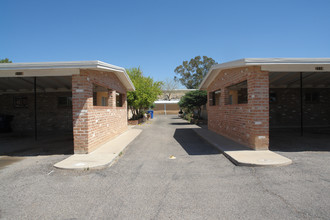 2112-2122 N Belvedere Ave in Tucson, AZ - Building Photo - Building Photo