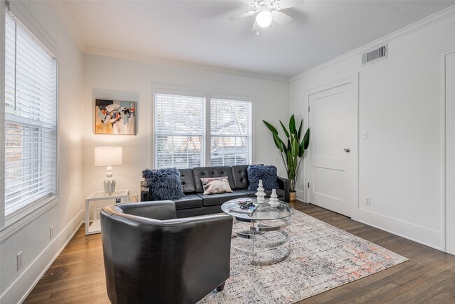 property at 601 Bomar St