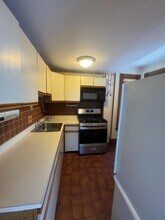 94 College Ave, Unit #2 in Somerville, MA - Building Photo - Building Photo