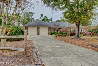 8333 Bald Eagle Ln in Wilmington, NC - Building Photo - Building Photo