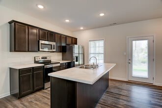 412 Bogle St in Maryville, TN - Building Photo - Building Photo