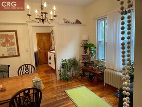 340 High St, Unit 1 in Medford, MA - Foto de edificio - Building Photo