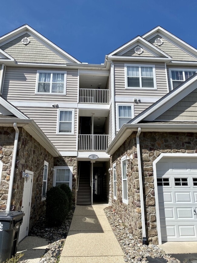 property at 4303 Summer Brook Ln