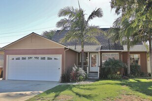 3170 Strathmore Dr in Ventura, CA - Building Photo