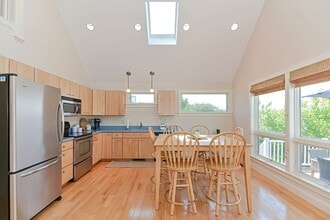 4 Bryn Mawr Way in Newbury, MA - Building Photo - Building Photo
