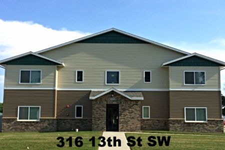 116 13th St. SW in Jamestown, ND - Building Photo