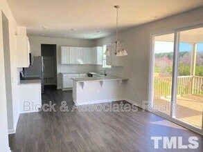 132 Montasel Ct in Fuquay Varina, NC - Building Photo - Building Photo