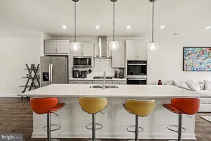 45956 Swallow Ter in Countryside, VA - Building Photo