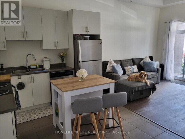 property at 2490-2490 Old Bronte Rd