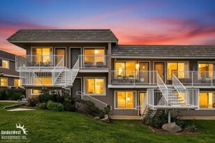 27735 Mountain Meadow Rd in Escondido, CA - Building Photo