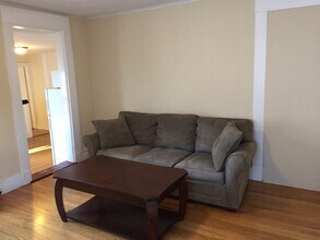 282 Brackett Street, Unit 2 in Portland, ME - Building Photo - Building Photo