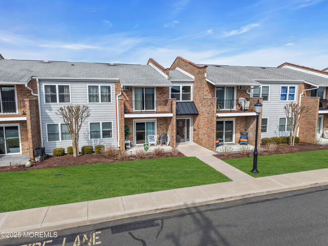 property at 320 Maryland Ave