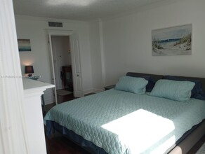 3625 N Country Club Dr, Unit # 1604 in Aventura, FL - Building Photo - Building Photo