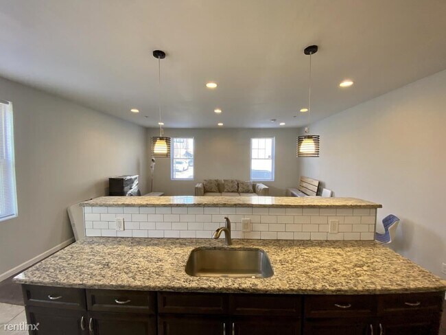 746 Master St-Unit -Unit 1 in Philadelphia, PA - Building Photo - Building Photo