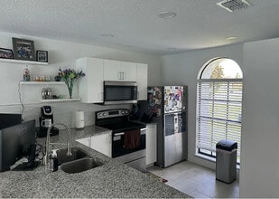 12202 Hatfield Ct in Orlando, FL - Building Photo - Building Photo