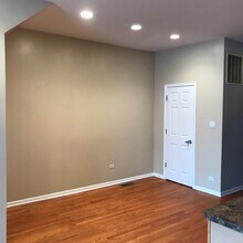 5028 W Lawrence Ave in Chicago, IL - Building Photo - Building Photo