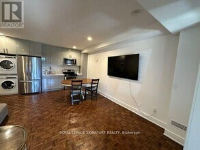 23 Bannockburn Ave in Toronto, ON - Building Photo - Building Photo