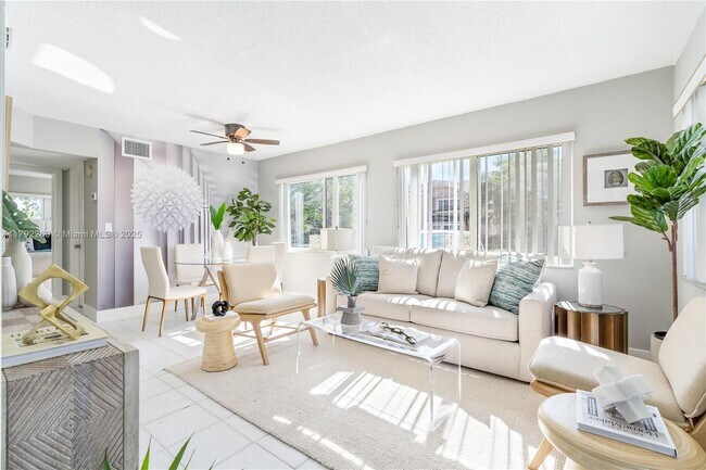 335 SW 20th St in Fort Lauderdale, FL - Building Photo - Building Photo