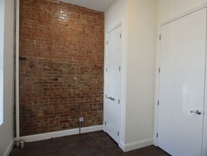 269 Albany Ave in Brooklyn, NY - Building Photo - Floor Plan