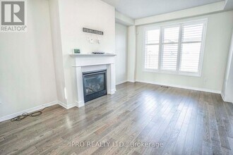 23 Cactus Cres in Hamilton, ON - Building Photo - Building Photo