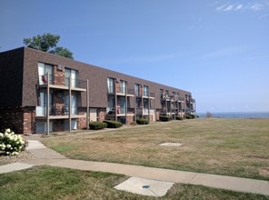 Sandpiper Cove Apartments in Huron, OH - Foto de edificio - Building Photo