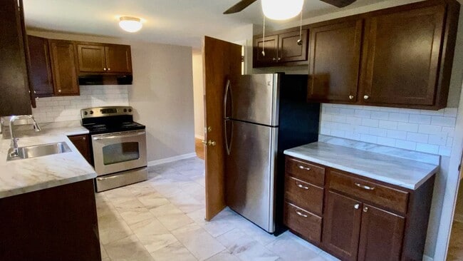 92 Cottage Ave in Albany, NY - Building Photo - Building Photo