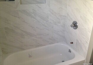 469 E Hudson St-Unit -3 in Long Beach, NY - Building Photo - Building Photo