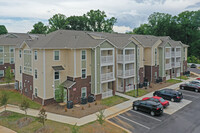 301 Muirs Chapel Rd in Greensboro, NC - Building Photo - Building Photo