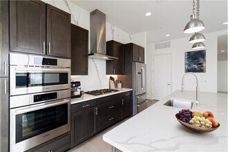 3201 McKinney Ave in Dallas, TX - Foto de edificio - Building Photo