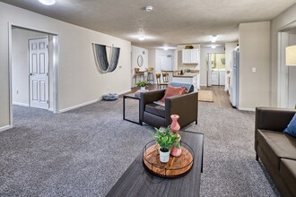 48 West Apartments in Allendale, MI - Foto de edificio - Building Photo