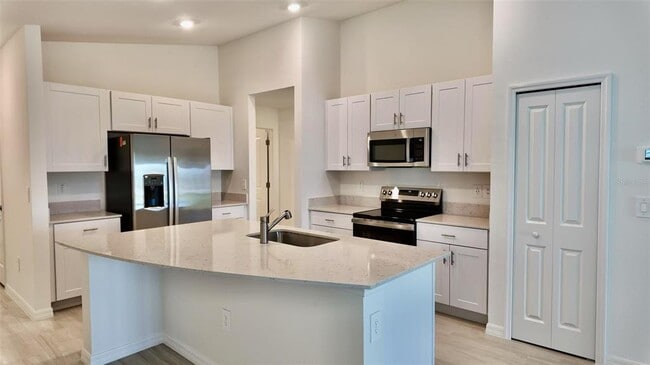8522 Sea Ray Run in Parrish, FL - Building Photo - Building Photo