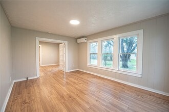 1606 TX-21, Unit B in Caldwell, TX - Building Photo - Building Photo
