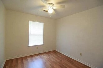 819 S 16th St in Temple, TX - Foto de edificio - Building Photo