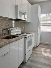 852 SW 13th Ave in Miami, FL - Building Photo - Building Photo