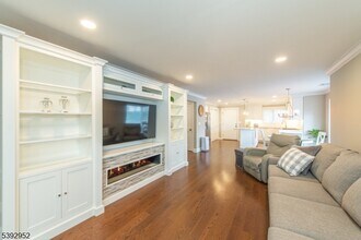 136 Changebridge Rd in Montville, NJ - Building Photo - Building Photo