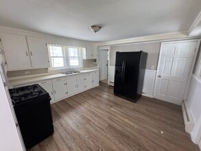 76 Frederick St in Constantia, NY - Building Photo - Building Photo