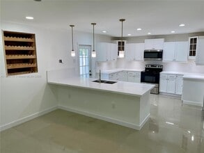 1400 E Hawthorne Cir in Hollywood, FL - Building Photo - Building Photo