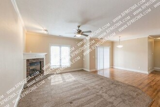 14105 Airline Ave in Urbandale, IA - Building Photo - Building Photo