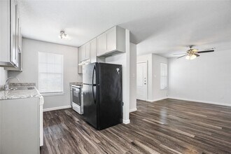 7415 Vintage Hills Dr in Austin, TX - Building Photo - Building Photo