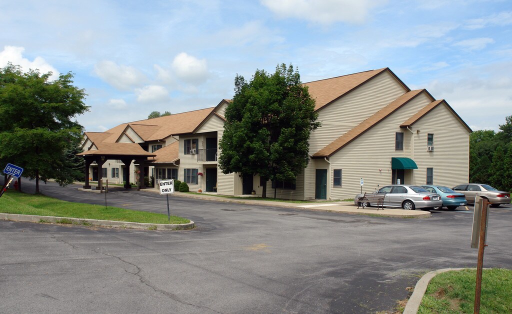 Applewood Manor Apartments | Camillus, NY Apartments For Rent