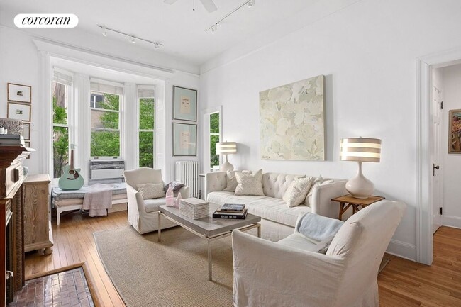 54 E 83rd St in New York, NY - Building Photo - Building Photo