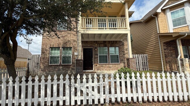 7346 Autumn Sun Dr in Houston, TX - Foto de edificio - Building Photo